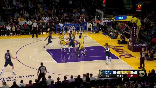 回顾湖人vs独行侠交战记录 东契奇詹姆斯王牌对决