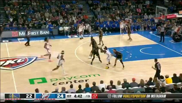 NBA常规赛：勇士vs雷霆第1节英文原声回放