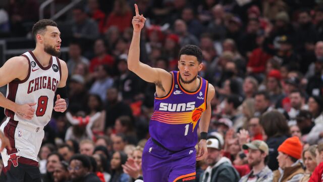 布克vs公牛集锦 35+5+6六记三分砍下全场最高分