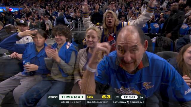 该来的还是来了 库里反击三分一箭穿心