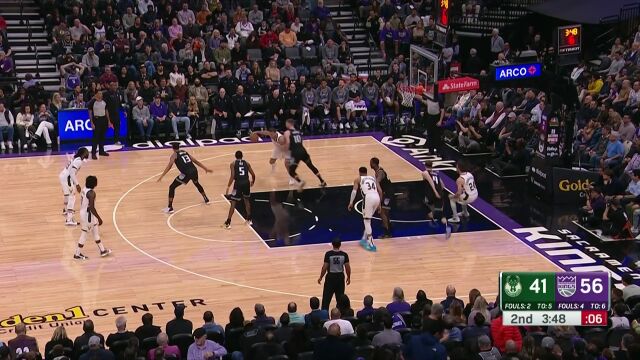 两个中锋之间的博弈 萨博尼斯单吃大洛 随后大洛连取5分