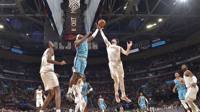 太阳88-90骑士 米切尔20+6+9骑士送太阳4连败