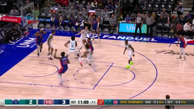 打你个猝不及防！罗齐尔抢断妙传华盛顿双手飞扣