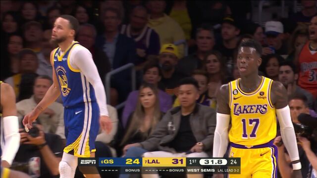 BOOM直播间解说金句：库里开启无双模式 首节开大招是要掉血的啊