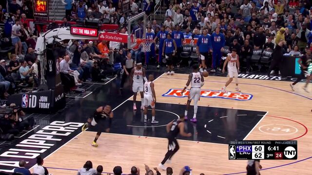 指如疾风势如闪电！威少风驰电掣突破表演惊艳劈扣