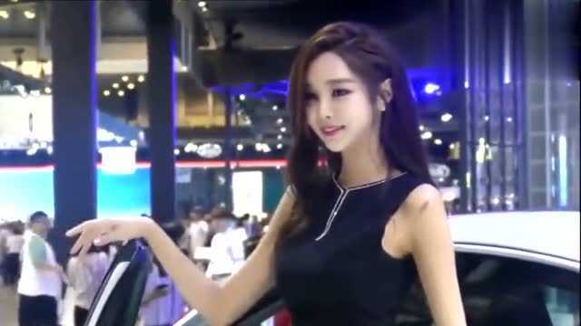 你们看美女车模,我听背景音乐