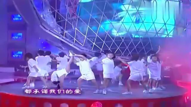 著名歌手刘欢一曲《大家一起来》,歌声豪迈又欢快,听完还想他