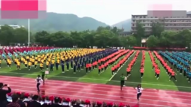 抖音上别人学校的广播体操,校长大大为什么不刷抖音呢?