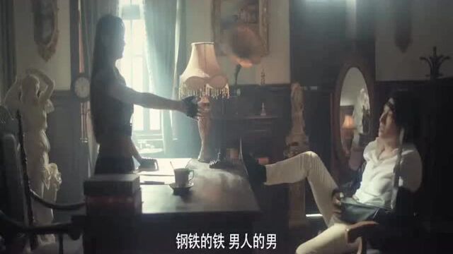 羞答答的铁男:阿珂?柯达:我叫李铁男!钢铁的铁,男人的男!