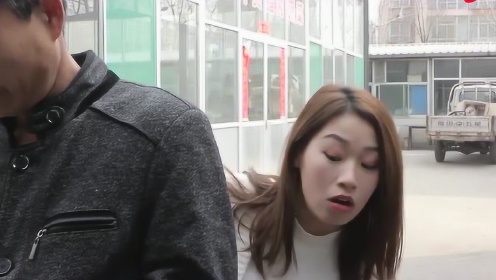 美女插队恶整大爷,结果,自己却惹了一身骚!