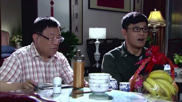 醉酒小哥喝多吐人车上,司机不生气反送来果篮,这是为何