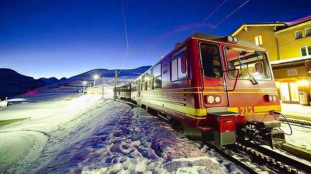 全国“首列有轨智慧观光火车”在大足高新区科技产业园投产