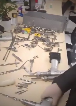 骨科医生和他们的装备?