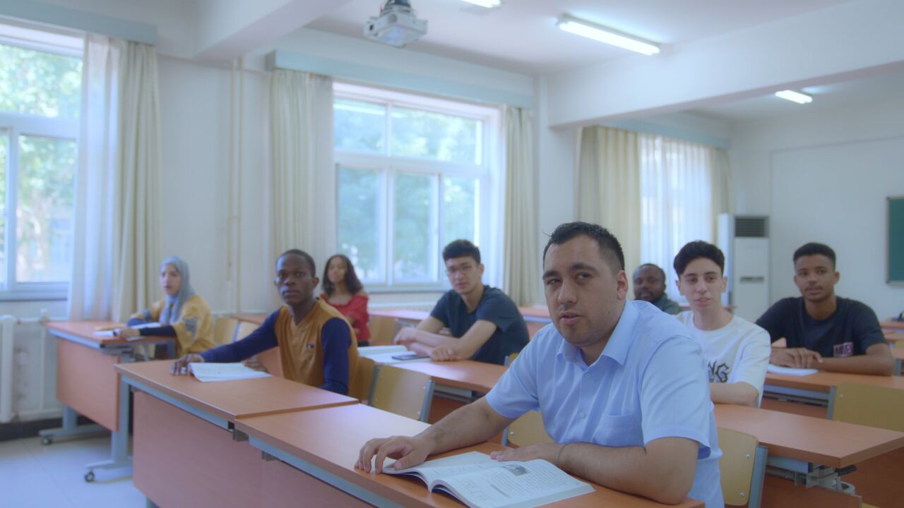 新丝绸之路开拓了中亚交流的新渠道,留学生成为新一代中亚文化交流的使者.