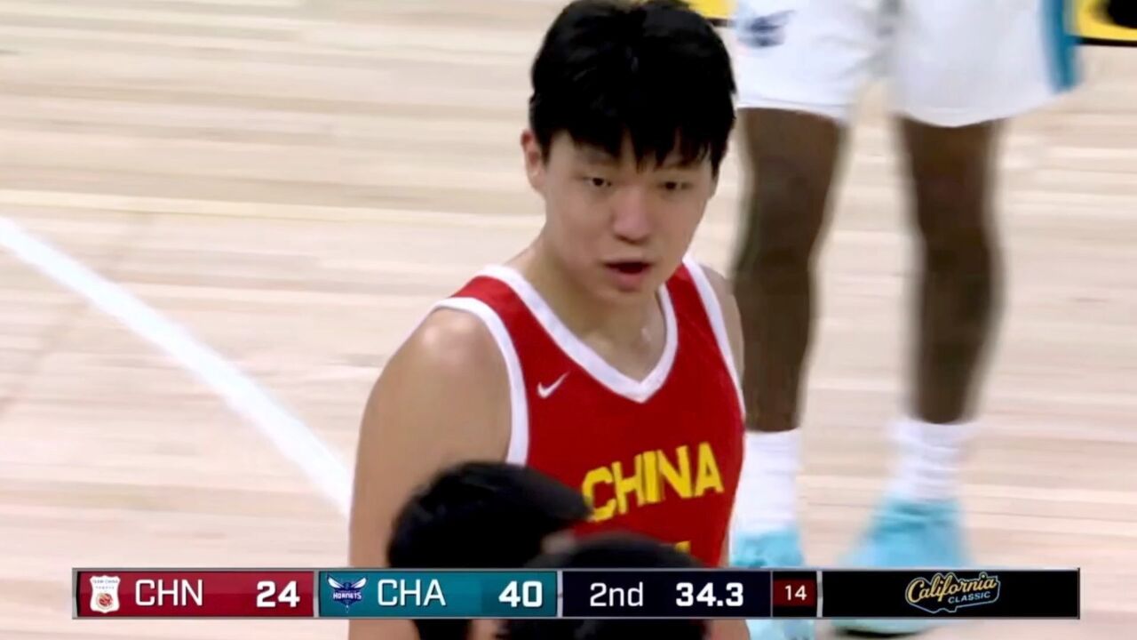 NBA球探看过来!杨瀚森战黄蜂两送暴扣 连造犯规自己都笑了