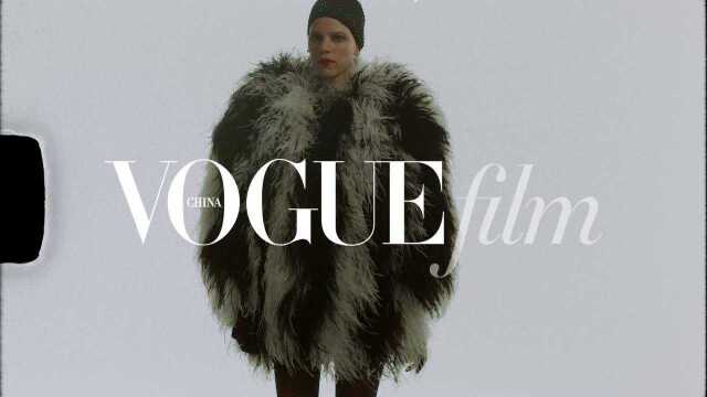 VOGUE十二月号Freja Beha Erichsen