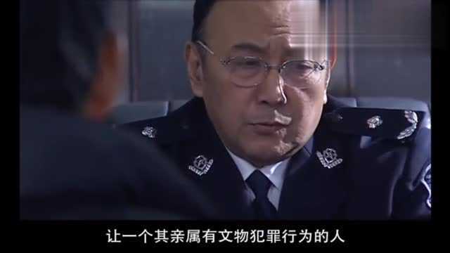 墓道:秦安平突然被撤职,突如其来的打击,让秦安平只好认栽