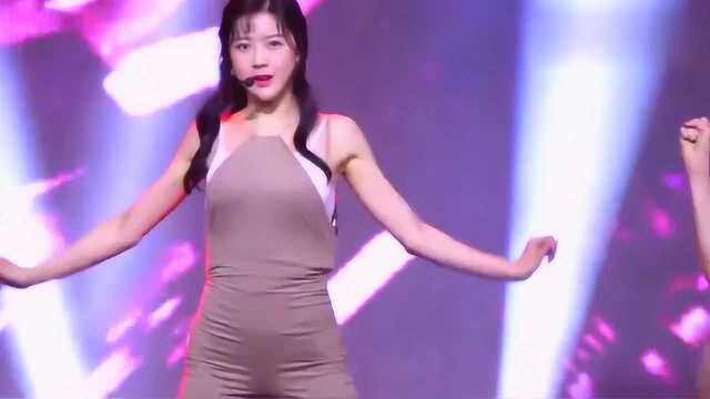 韩国女团Rania性感辣舞,身材凹凸有致,简直美翻了