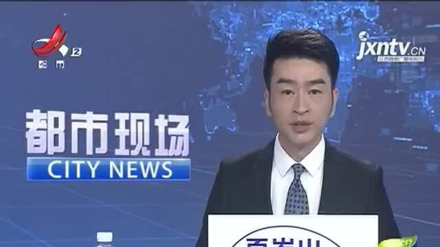 吉安南收费站:男子无证还酒驾 称因离婚很郁闷