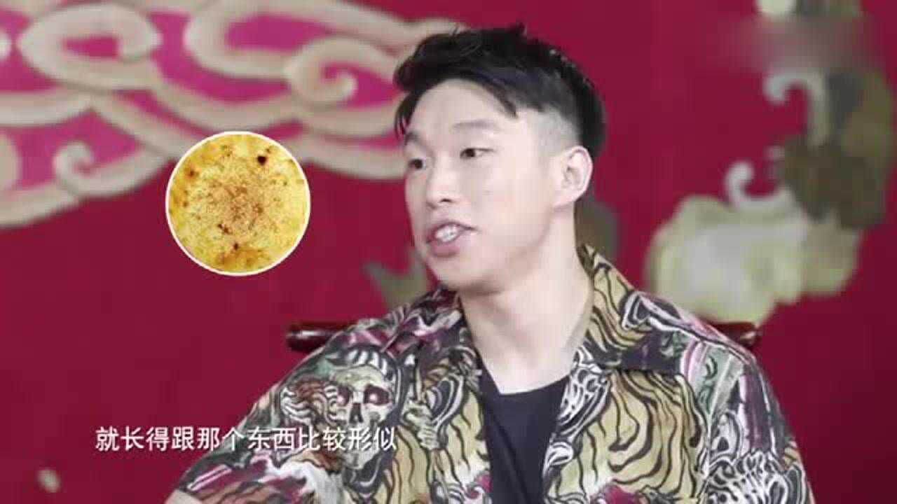 朱云峰的艺名叫烧饼因为小时候胖脸上有雀斑师傅起名烧饼