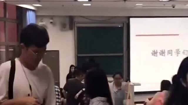 见识一下清华大学的食堂,恕我直言,复读也要考清华!学霸的天堂!