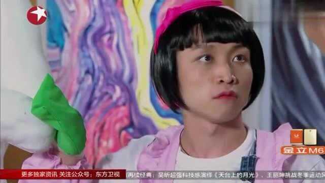 今夜百乐门:青岛大姨给雕像搓澡,大姨你要不要这么搞笑!