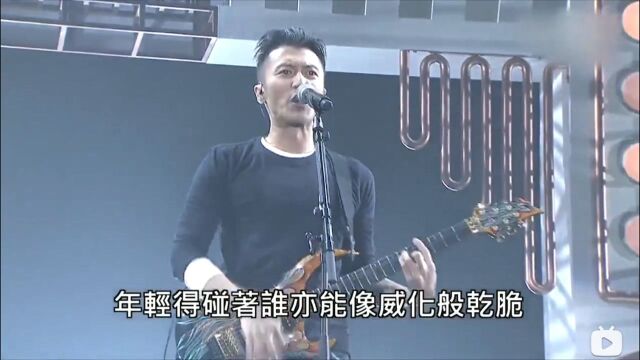 谢霆锋演唱《活着VIVA》现场版,帅爆了!