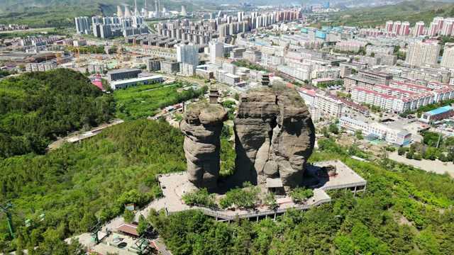 承德双塔山 1300多年前契丹人在双塔山顶建造了两座神秘古塔