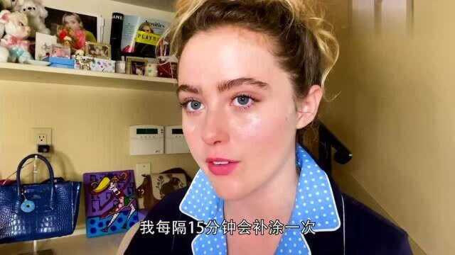 凯瑟琳ⷮŠ纽顿Kathryn Newton最美的早晨就是被爱狗叫醒,真好看!