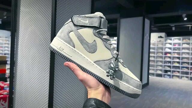 Air Force 1 MID 漫威主题黑豹