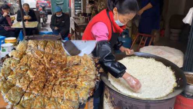 藏在巷子里的美味豆皮,简单的配料做出绝佳口感,食客络绎不绝