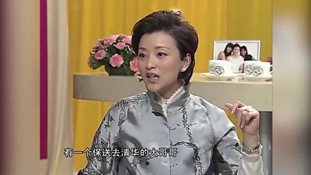 李建老婆罕见亮相,长相不输一线女星还是清华博士,谢霆锋羡慕了