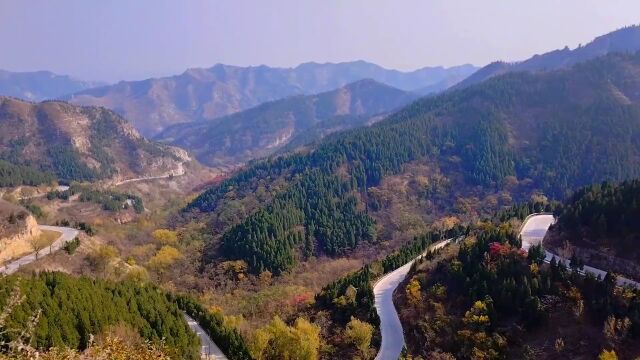 博山深秋最美的景观大道——十八盘,沿途风景五彩斑斓,小黄山、西厢、镇门峪、黄连峪……随便一处都值得你停车下马!