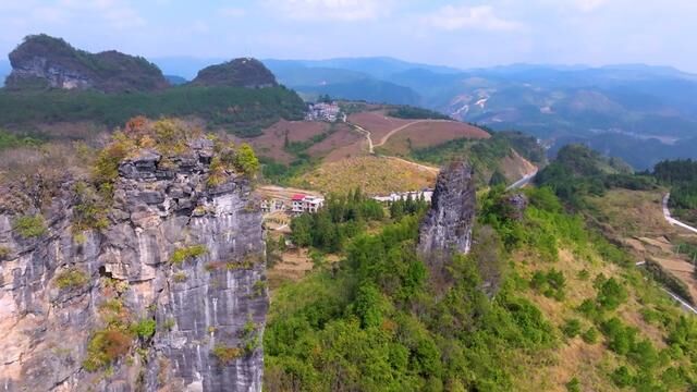 航拍广西罗城县高山草甸横屏版,一个收藏在大山深处的小众景点#罗城仫佬族自治县 #大疆御3