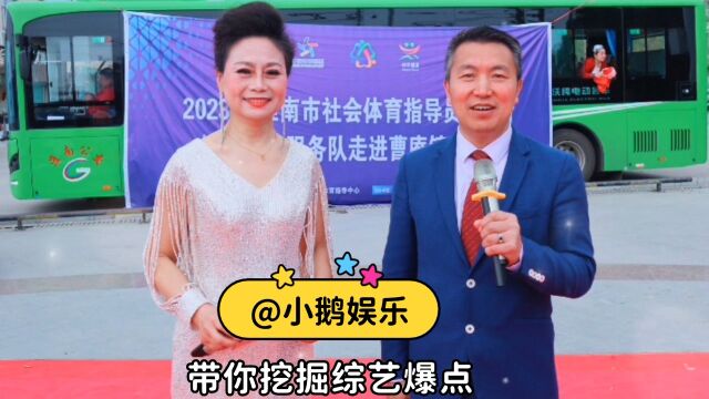 活跃在淮南文艺舞台上的主持人歌手:桑成辉、张国宁深受观众欢迎(林峰娱乐摄影)