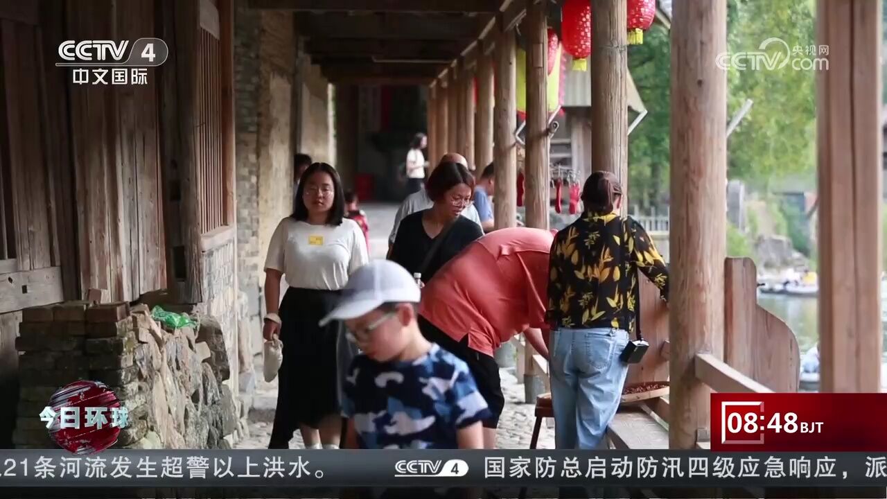 关注老年旅游消费陷阱 未达购物标准 导游不给游客发房卡