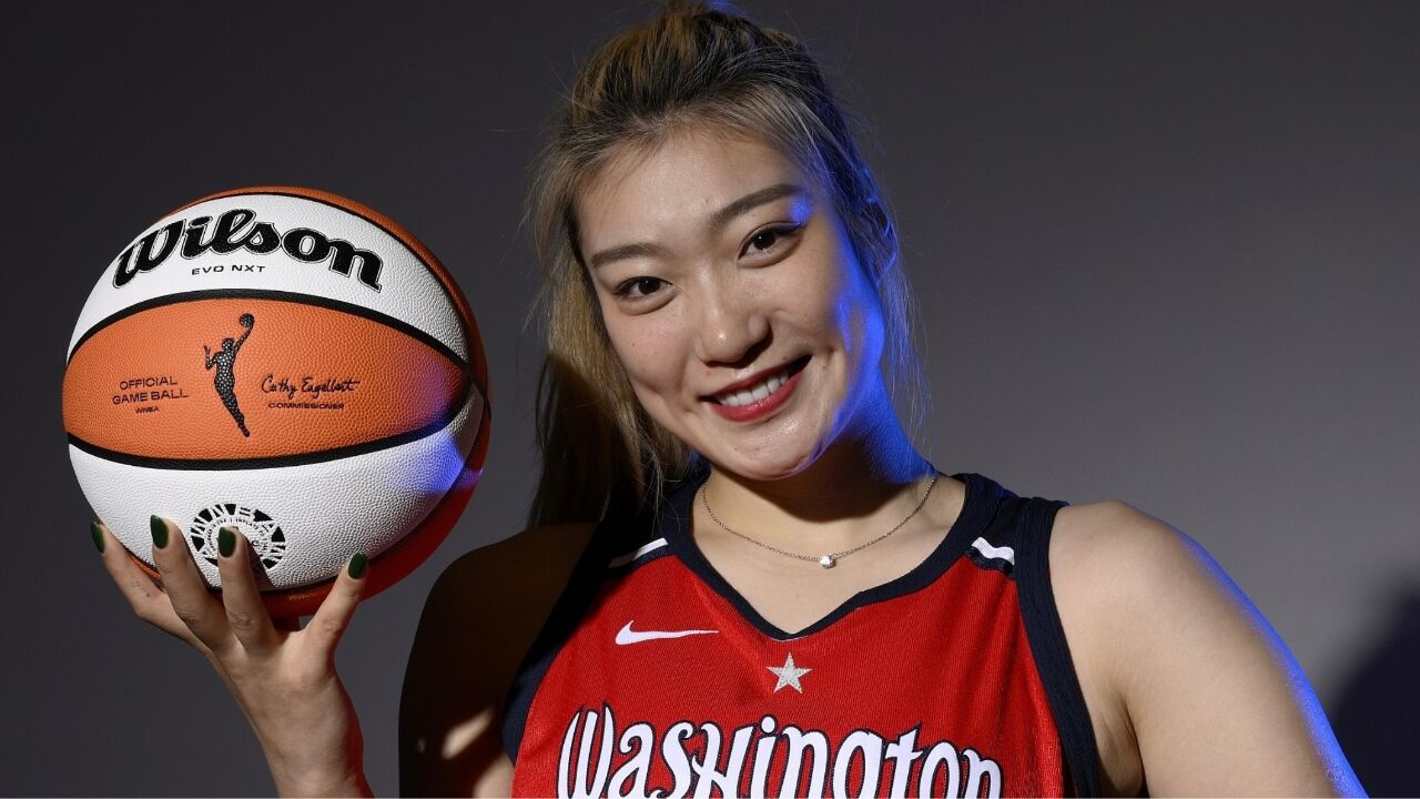 WNBA中国德比来袭!李梦大战韩旭:四川女篮内战 杨力维退出可惜