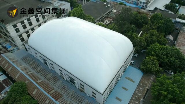 金鑫空间|建在楼顶的体育馆|气膜体育馆|气膜运动馆|室内篮球馆|羽毛球馆|网球馆|游泳馆