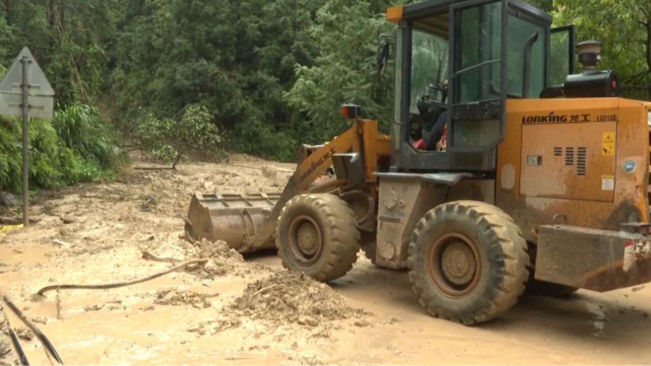 县交通运输局:强化路面巡查及抢险 确保群众出行安全畅通