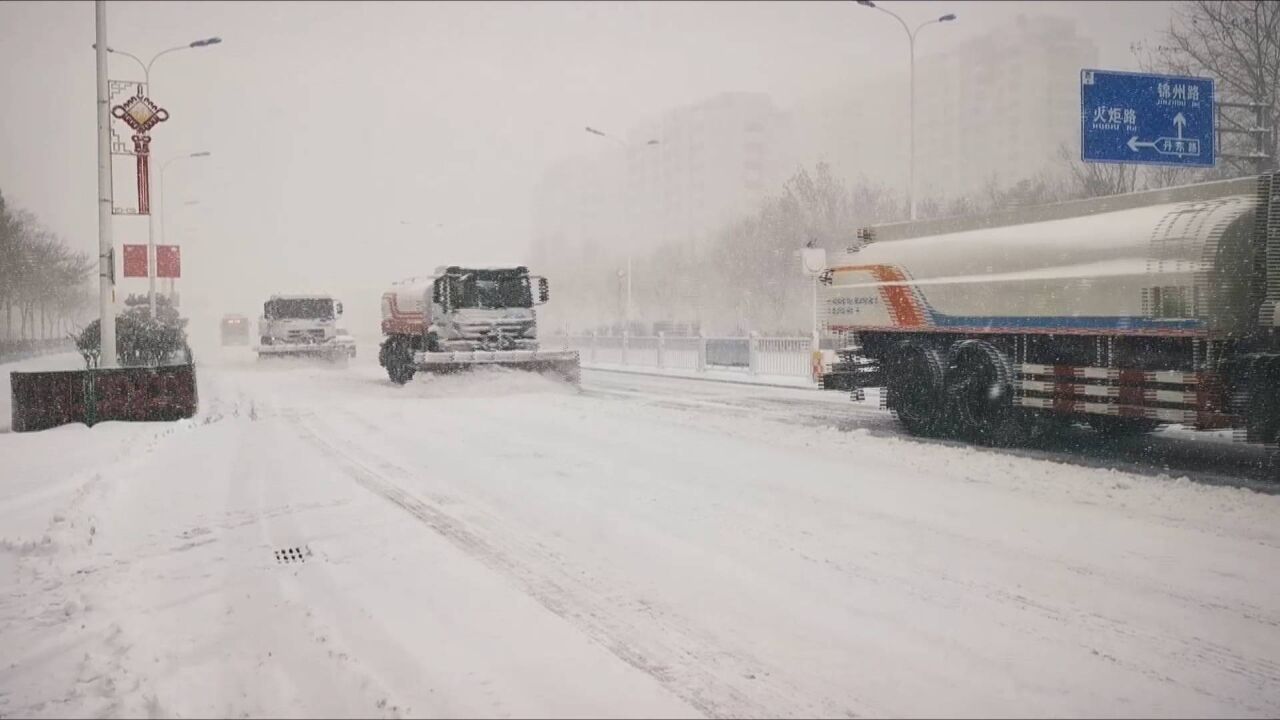 文登积雪超半米破历史极值!山东省气象台:海面与高空暖湿气流对流强 产生冷流降雪