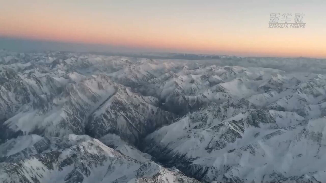 新春走基层|探访在建世界最长高速公路隧道之:走近天山“凿山人”