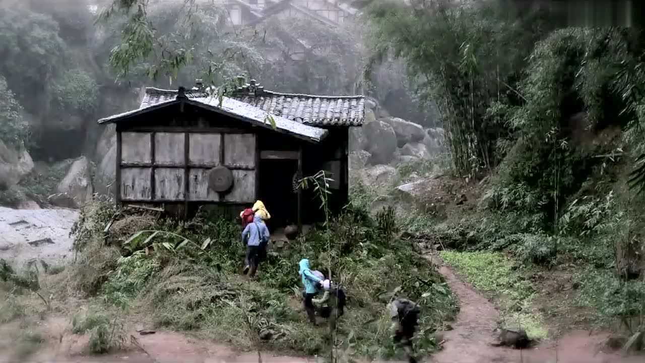 《古镇凶灵之巫咒缠身》先行版 (中文字幕)