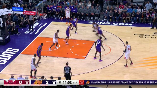 布里奇斯快攻上篮偏出 艾顿亡羊补牢抢板二次进攻打进