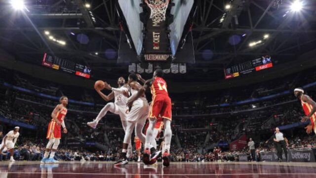 米切尔vs老鹰集锦 全场24+8完美适应新东家比赛节奏