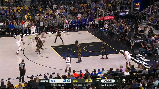 巴雷特以球领人送妙传 希姆斯旱地拔葱双手暴扣