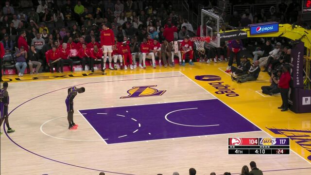 NBA常规赛：老鹰vs湖人第4节中文解说回放