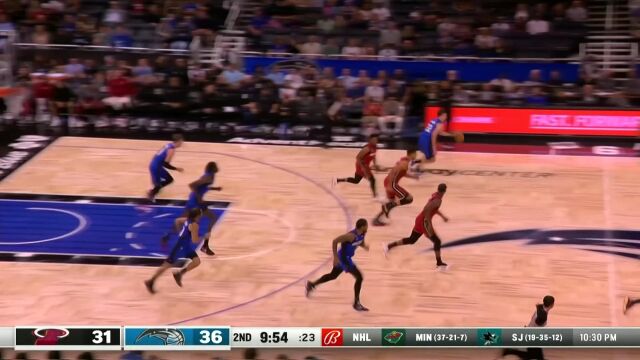 反击快攻长驱直入 瓦格纳欧洲步抛投打板建功