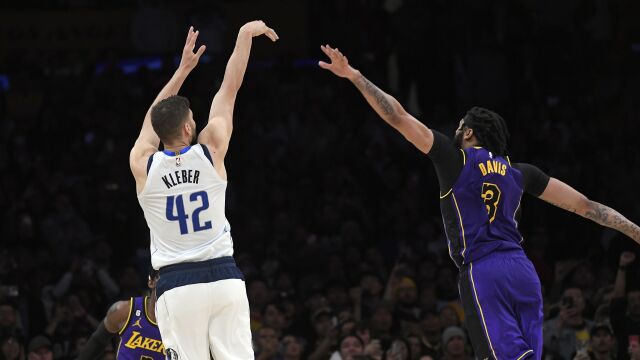 独行侠111-110湖人 克勒贝尔三分绝杀拿下卡位战