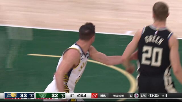 步行者119-132雄鹿 两队极致对攻大战雄鹿笑到最后