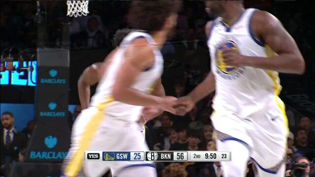 进攻能力毋庸置疑！怀斯曼一马当先篮下接球转身暴扣